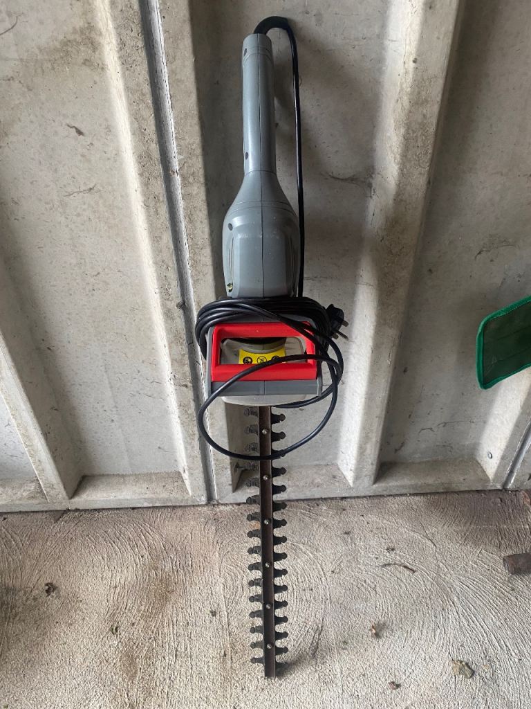 Kettle Electric Hedge Trimmer – Good Condition