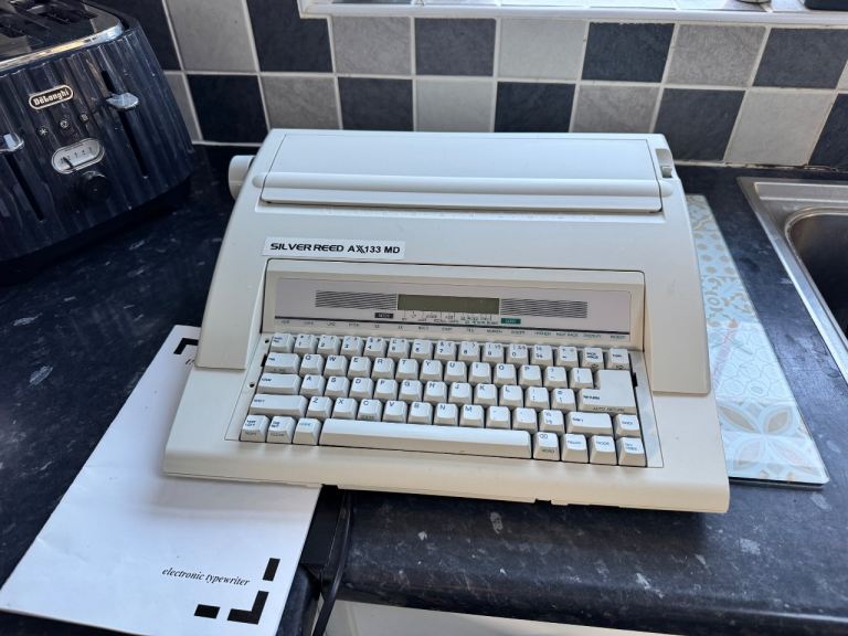 Electronic Typewriter