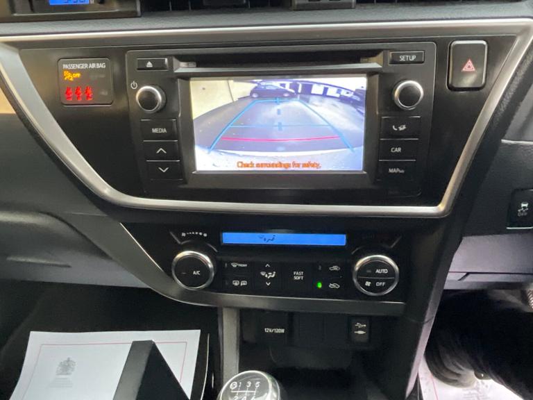 2013 Toyota Auris 1.6 V-Matic Icon 5dr HATCHBACK Petrol Manual