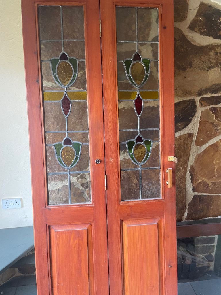 Bi fold Interia door led coloured glass