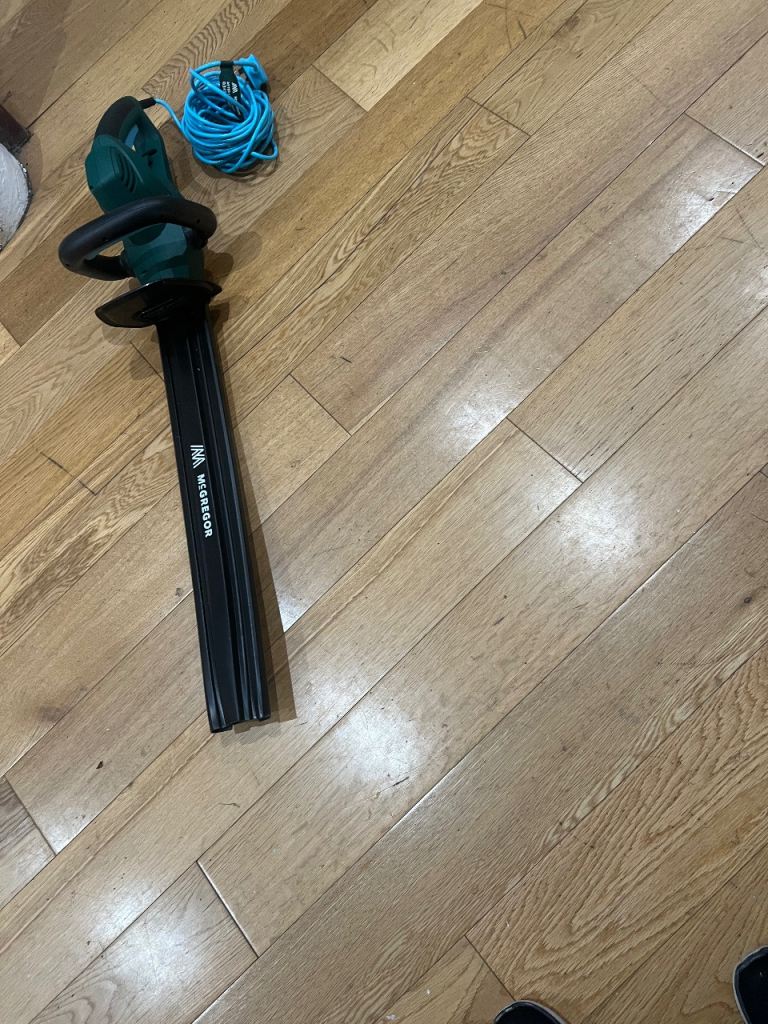 MacAllister Electric Hedge Trimmer – Good Condition