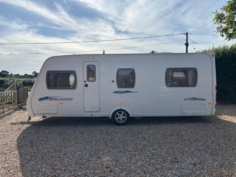 Lunar 4 berth caravan