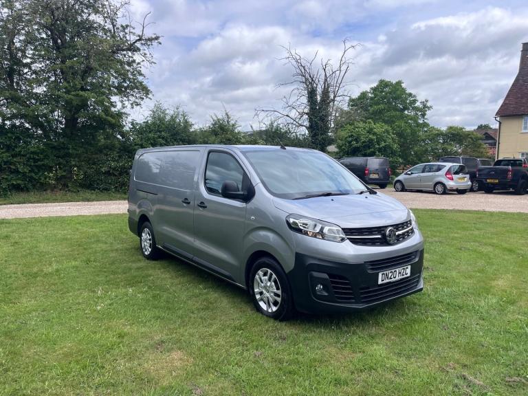 VAUXHALL VIVARO 3100 2.0D 120PS DYNAMIC H1 L2 - LWB - FSH - IN VGC - NO VAT