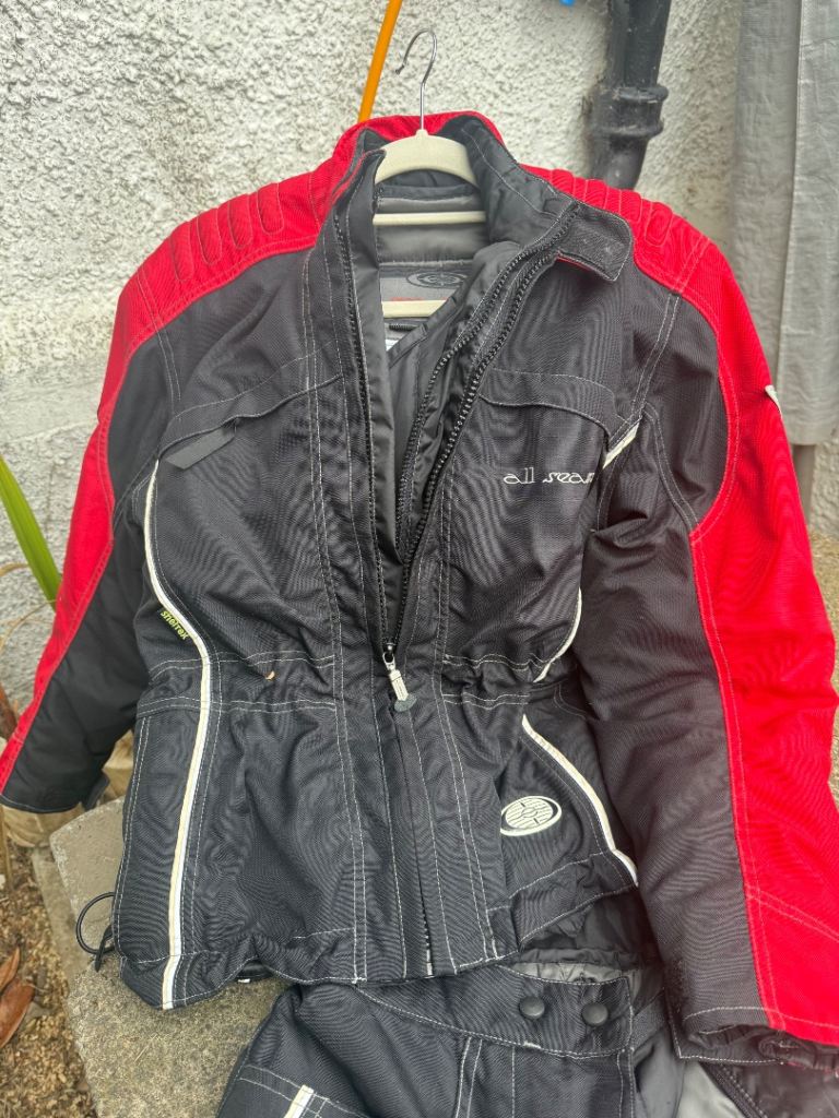 Ladies Motorcycle Clothing 