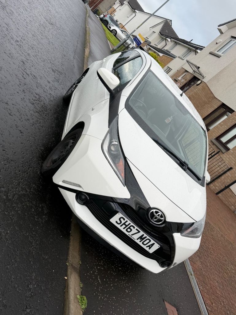 Toyota, AYGO, Hatchback, 2017, Manual, 998 (cc), 5 doors