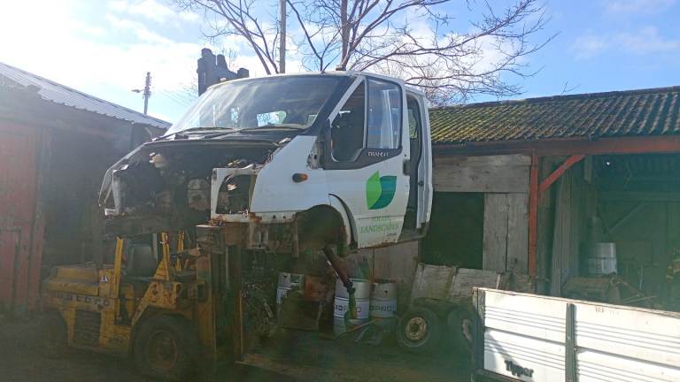 Transit tipper breaking
