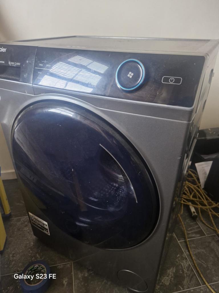 Washing machine like new 8kg