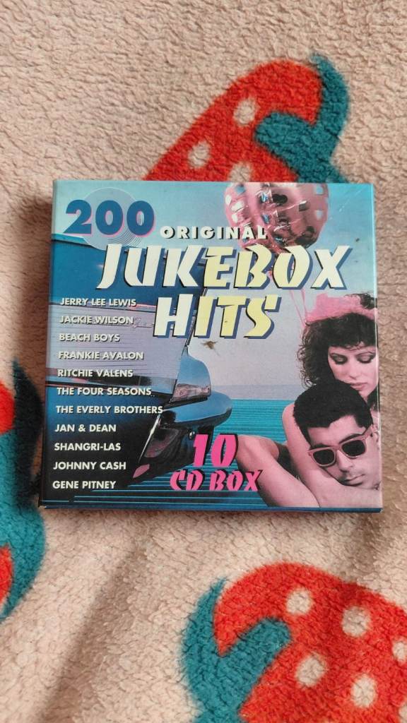 10 compact cds of juke box hits