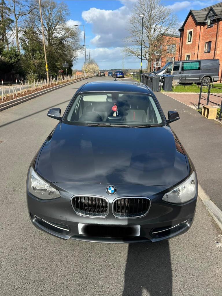 BMW 1 Series - Grey, great condition 