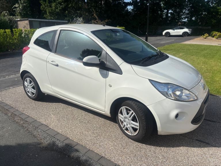 Ford, KA, Hatchback, 2015, Manual, 1242 (cc), 3 doors
