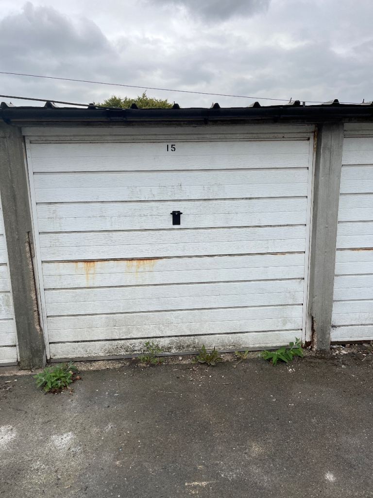 Garage for rent in Sheffield S6 