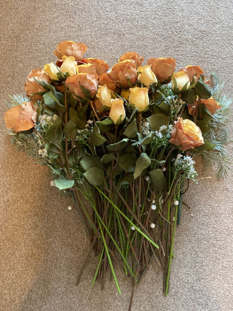 Artificial Rose Flower Bundle – Cream and Peach Hues