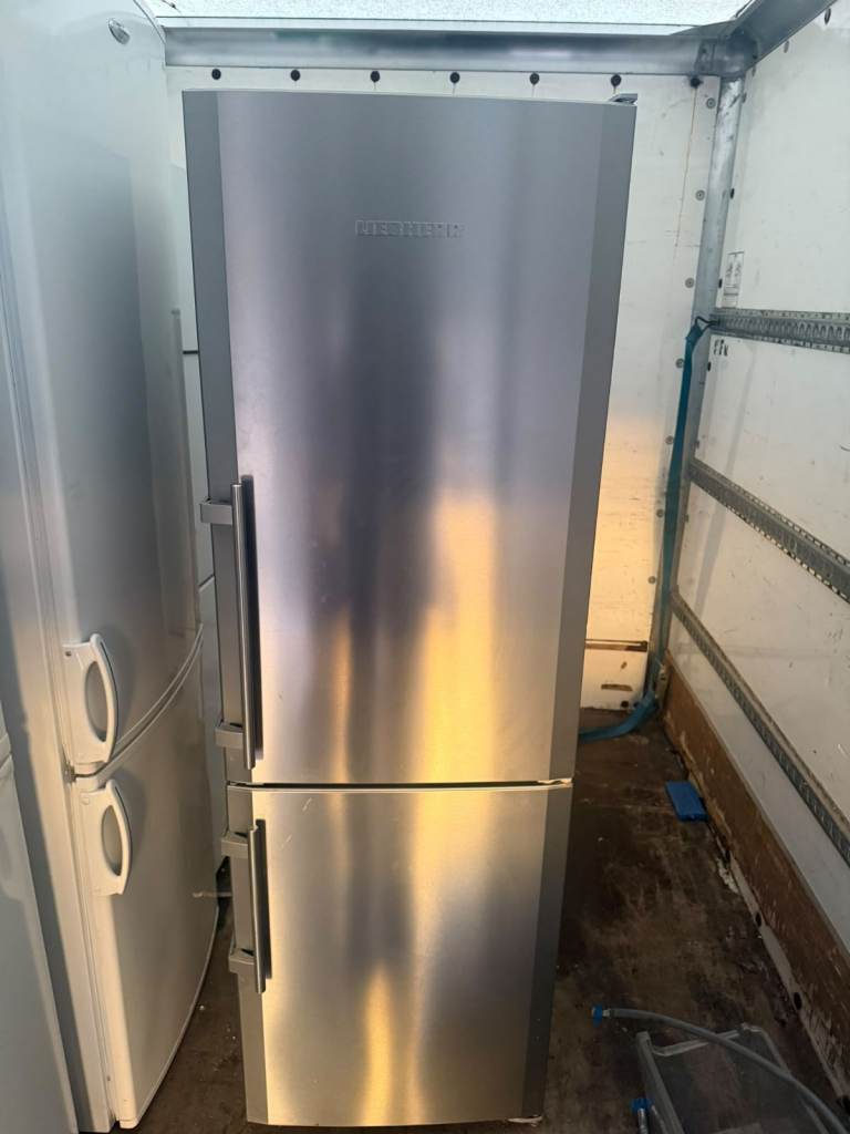 🔥 Quality Liebherr Appliance | Modern Silver Fridge Freezer | Excellent Offer