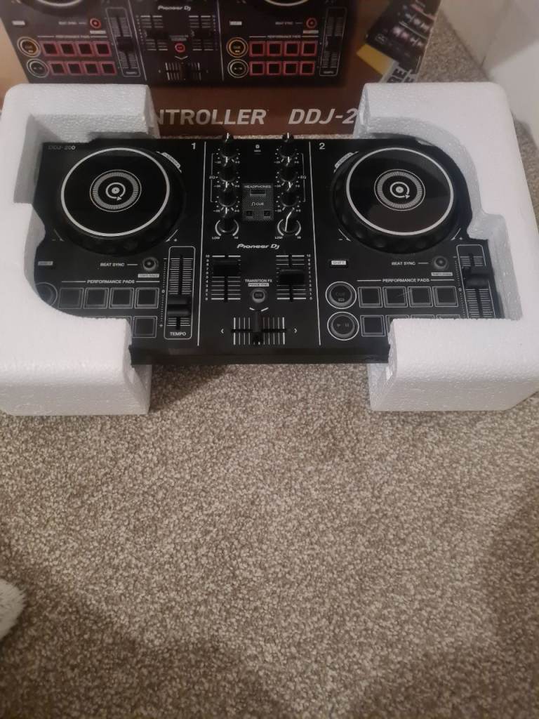 Pioneer dj controller 200