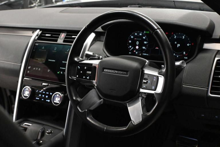 2021 Land Rover Discovery 3.0 Discovery R-Dynamic SE D MHEV Auto 4WD 5dr SUV Diesel Automatic