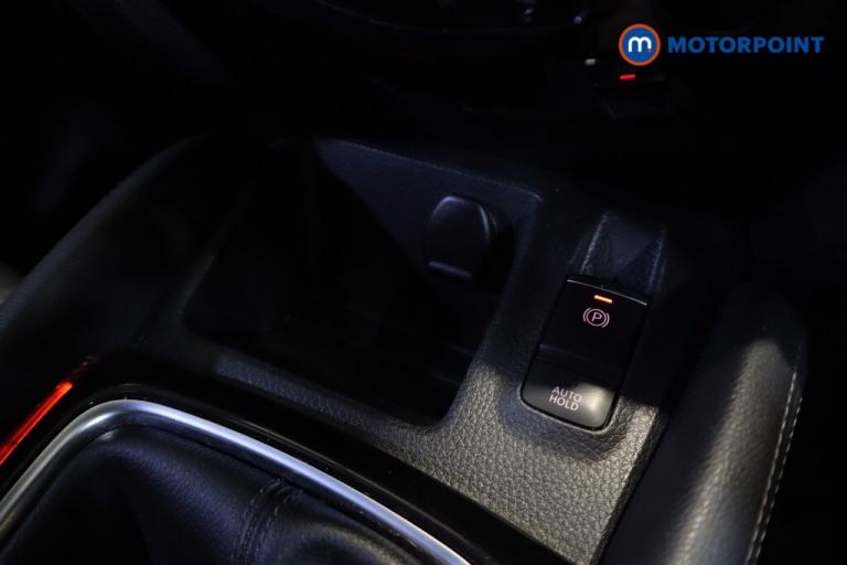 2020 Nissan Qashqai 1.3 DiG-T 160 Tekna 5dr SUV Petrol Manual