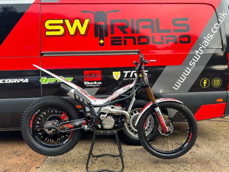 2026 Vertigo Nitro Dougie Lampkin DL26 125cc/250cc/300cc Trials Bike - Top Spec 