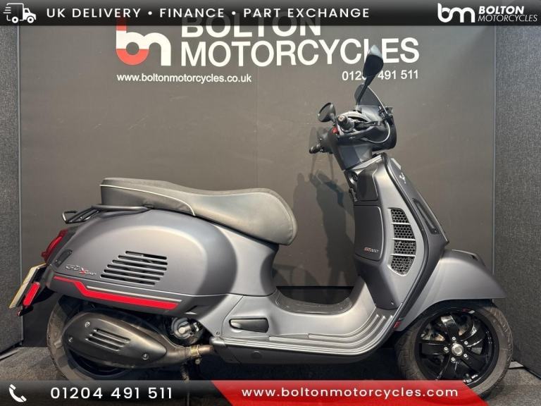 Piaggio Vespa 300 GTS Supersport Scooter Grey 3180 Miles