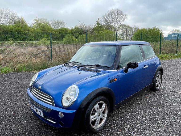 MINI COOPER 1.6 PETROL 06 REG BLUE ALLOYS AIR CON MOT OCTOBER 19TH 2026 LOW INSURANCE 40+MPG