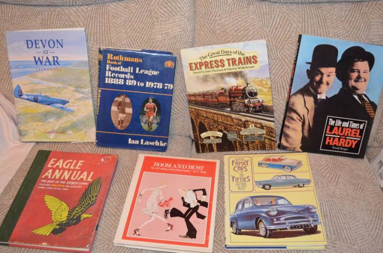 Rothmans Book Of Football League trains cars eagle annual  L& Hardy ATLAS DEVON WAR 