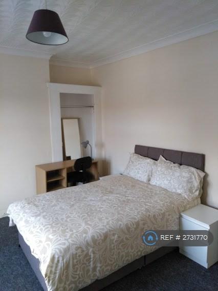 5 bedroom house in Ashburnham Road, Luton, LU1 (5 bed) (#2731770)