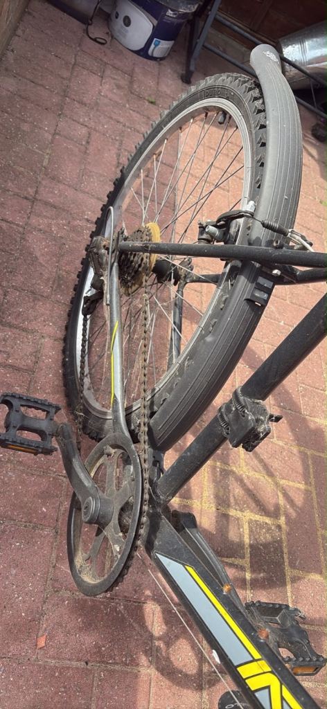 Bycicle for sale needs work