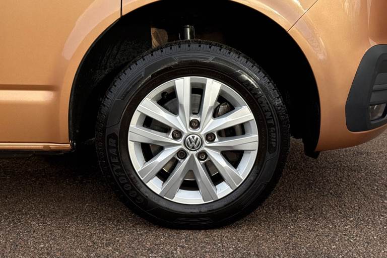 2022 Volkswagen Transporter 2.0 TDI 150 Highline Van Van DIESEL Manual