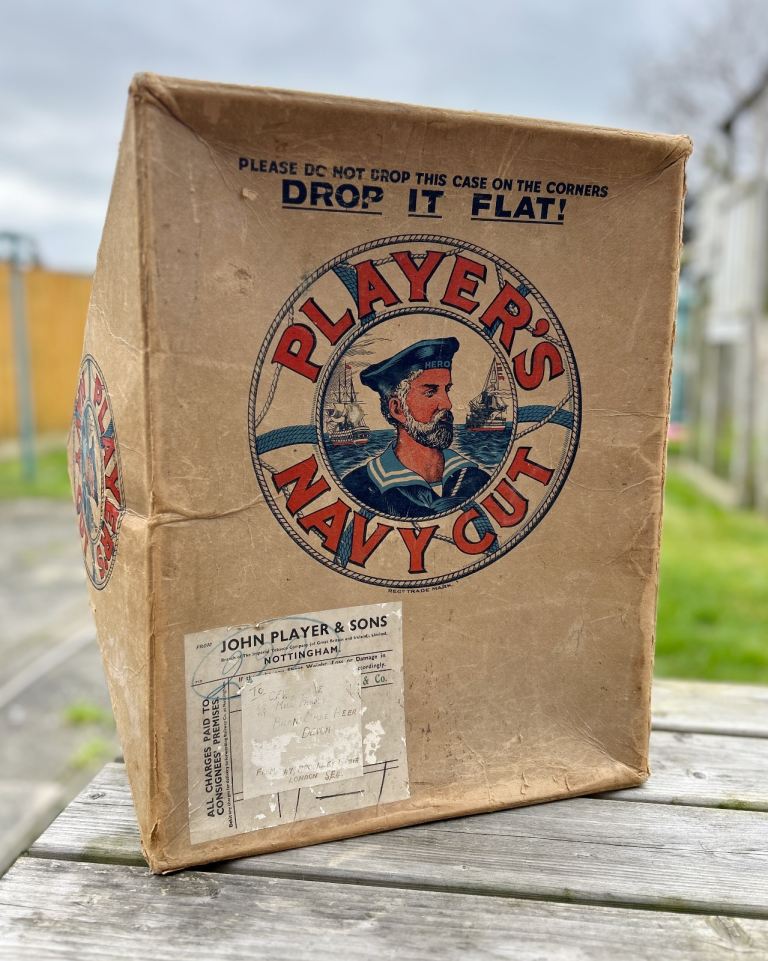 Player’s Navy Cut Wholesale Delivery Box VGC