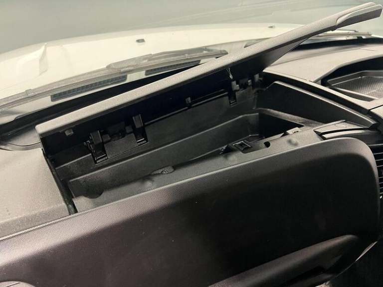 2022 Iveco Daily 2.3 Chassis Cab 3000 WB CHASSIS CAB DIESEL Manual