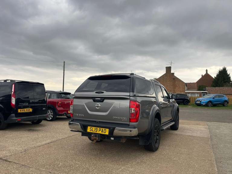 NISSAN NAVARA 2.3 dCi Off-Roader AT32 2019