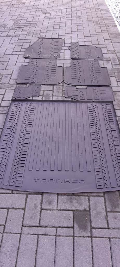 Tarraco Winter car mats.