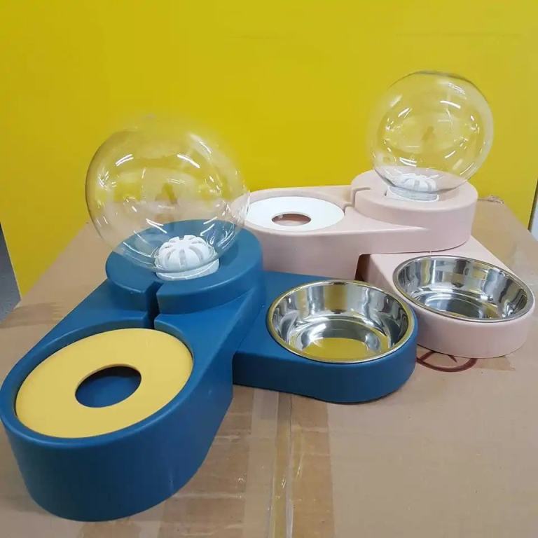 Brand New uto Fresh Water dispenser 1.8L for Dog, Puppy, Cat WITH Twin FOOD Bowl £6each