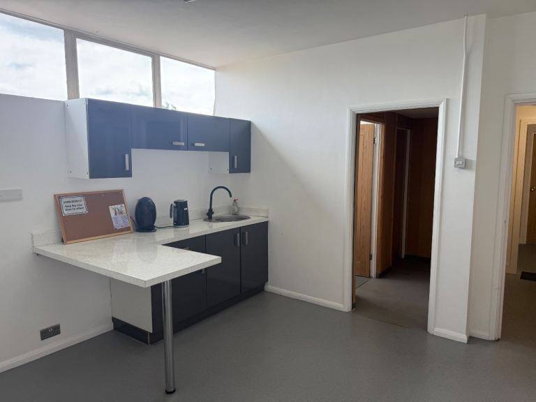 VAROIUS . WORKSHOPS. ARTIST STUDIO. OFFICE FROM £300 PCM