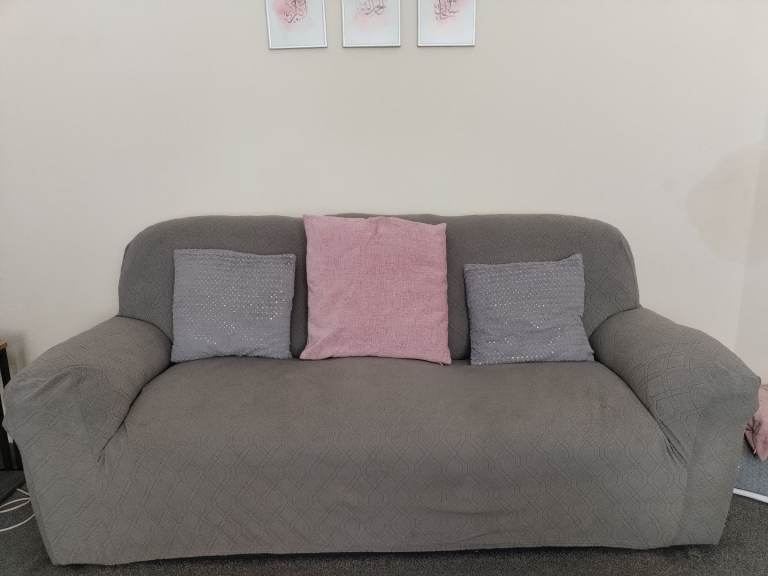 3 peice sofa set quick sale 