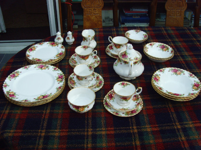 Large collection of Royal Albert Old Country Roses four piece tea and dinner set.