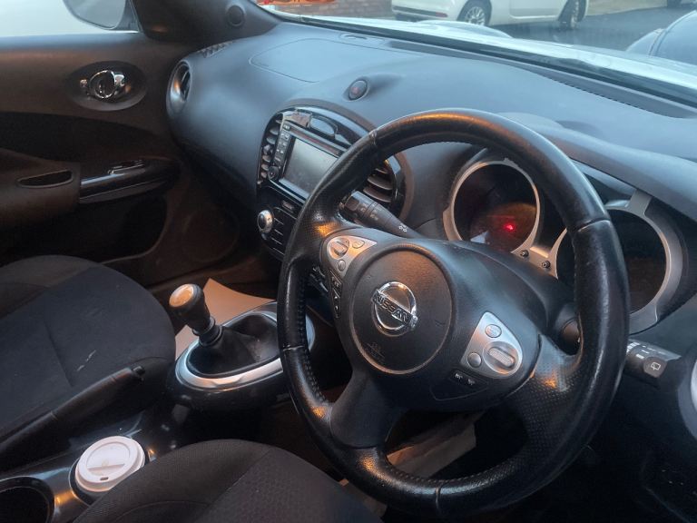 Nissan, JUKE, Hatchback, 2013, Manual, 1461 (cc), 5 doors