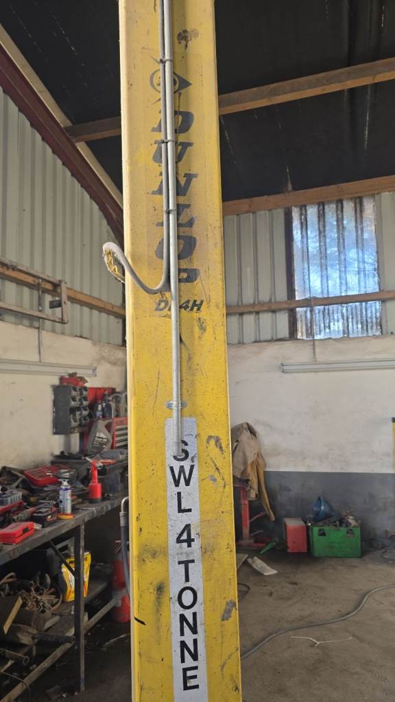 2 post lift 4 ton(gsi vxr gti evo)