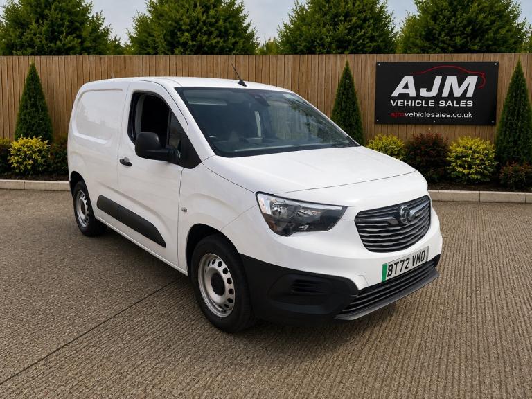 2022 Vauxhall Combo 2300 100kW Dynamic 50kWh H1 Van Auto PANEL VAN Electric Automatic