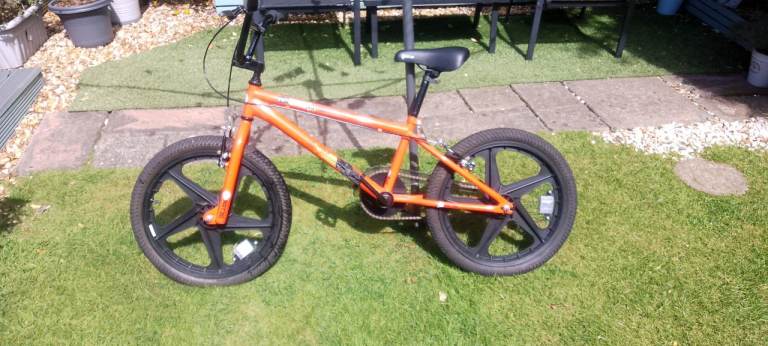 X RATED SHOCKWAVE BMX BIKE