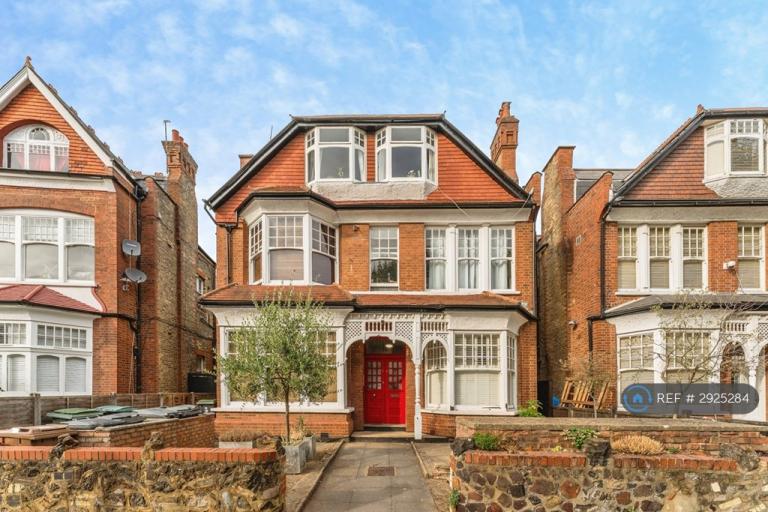 2 bedroom flat in Muswell Hill, London, N10 (2 bed) (#2925284)