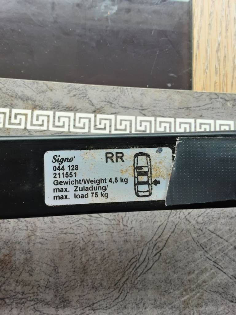 Signo Atera roof bars 110cm long