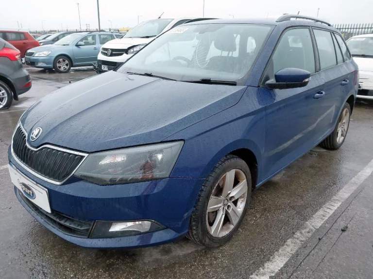Breaking Skoda Fabia MK3 2015 Estate 5DR 1.4 TDI CUTA 5 Speed PHB