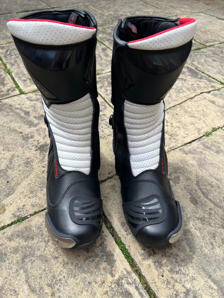 Motorbike boots as new