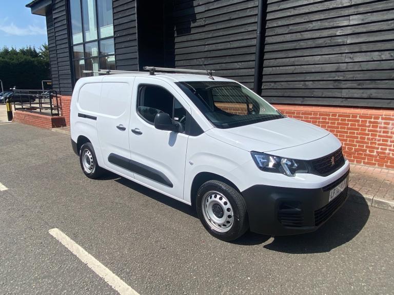 2023 Peugeot Partner 950 1.5 BlueHDi 100 Professional Premium + Van Diesel