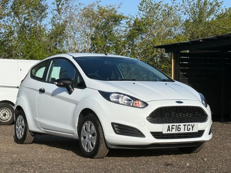2016 Ford Fiesta 1.25 Studio Euro 6 3dr HATCHBACK Petrol Manual