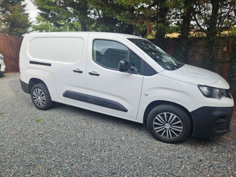 2022 Peugeot Partner 850 1.5 BlueHDi 100 Professional Premium Crew Van PANEL VAN Diesel Manual