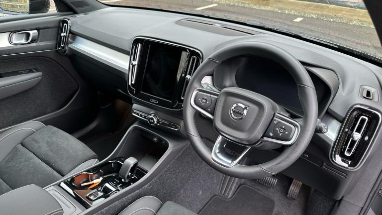 2025 Volvo XC40 2.0 B4P Plus Dark 5dr Auto Petrol Estate Estate Petrol Automatic