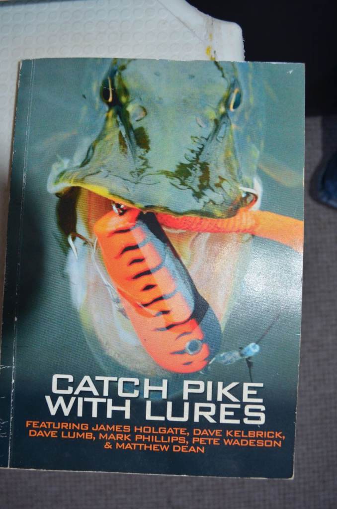 CATCH PIKE WITH LURES 1st EDITION 2007 JAMES HOLGATE, Dave Limb, Dave Kelbrick