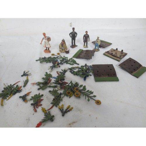 Large Vintage Collection Job Lot Bundle 35 x Lead Flowers + Bases + Figures