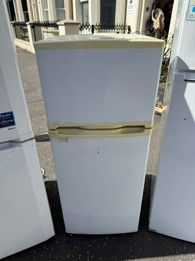 Small fridge freezer   £95